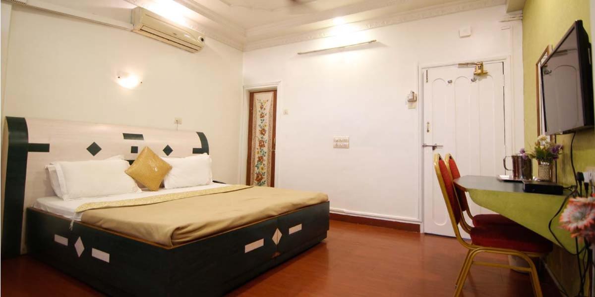 Hotel Tushar Pune Luaran gambar